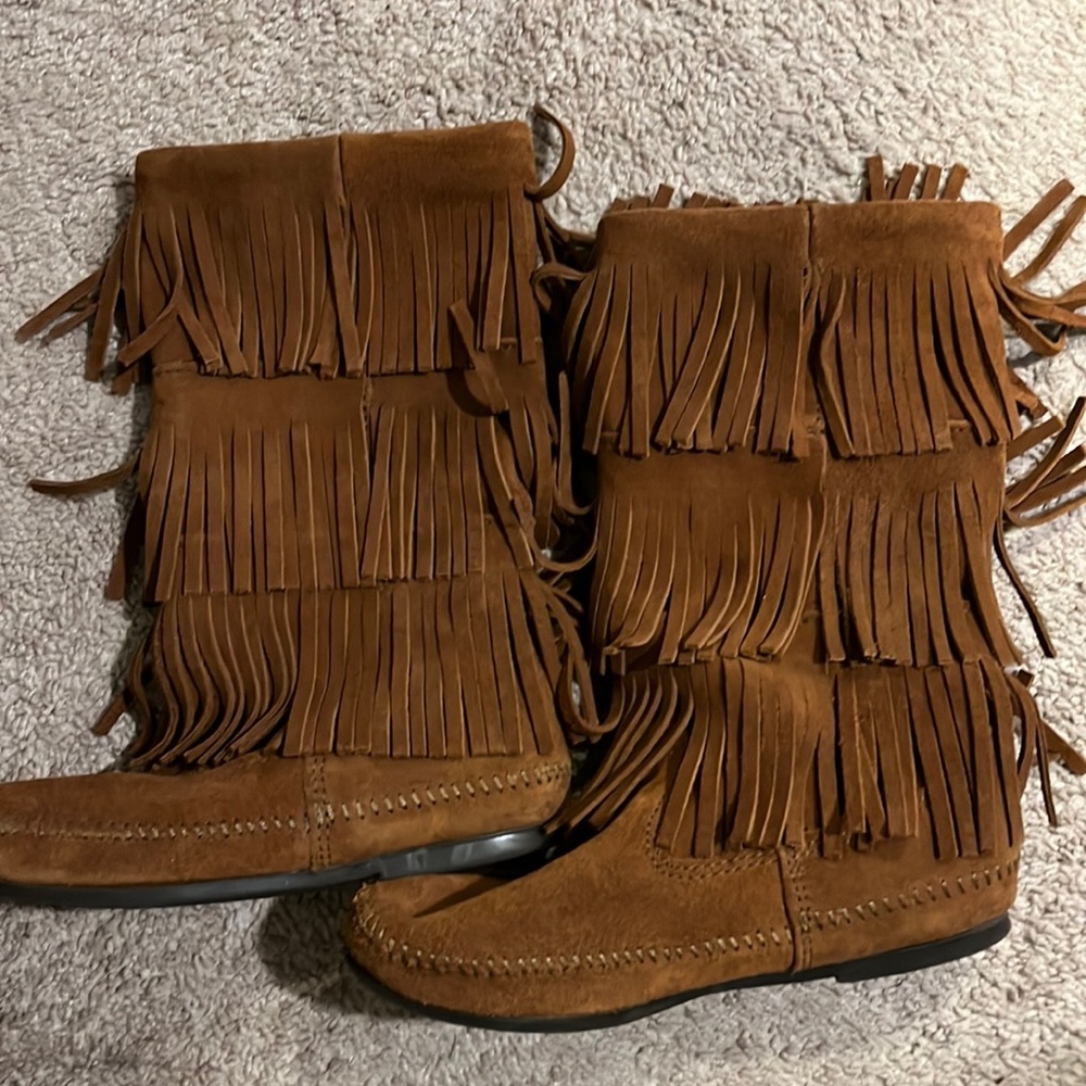 Minnetonka fringed moccasin boots